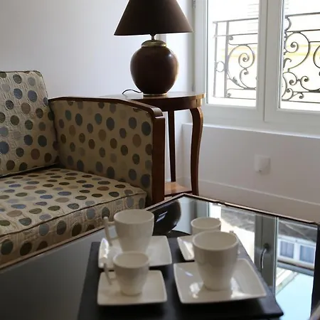 Le Clos De L'olivier Bed & Breakfast Parigi
