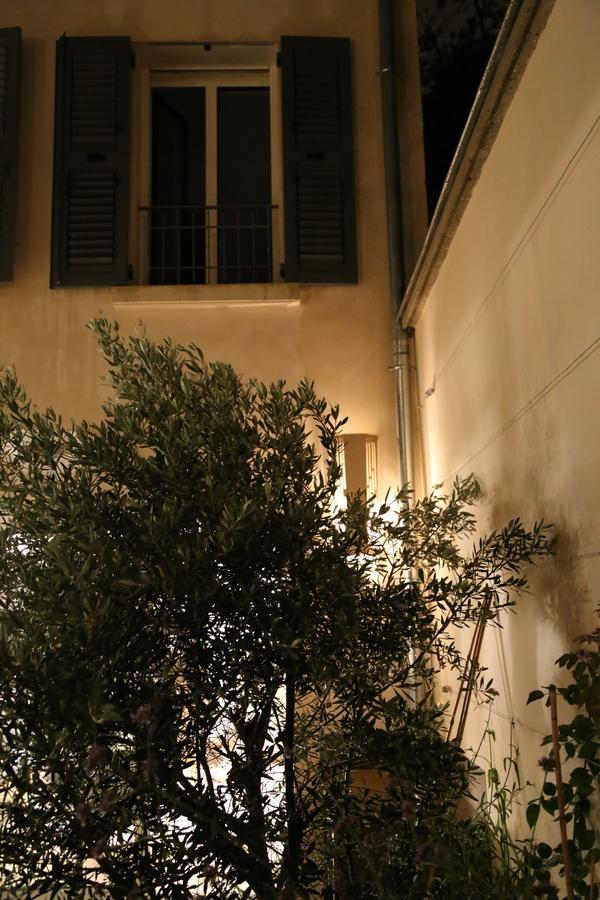 Le Clos De L'olivier Bed & Breakfast 4*