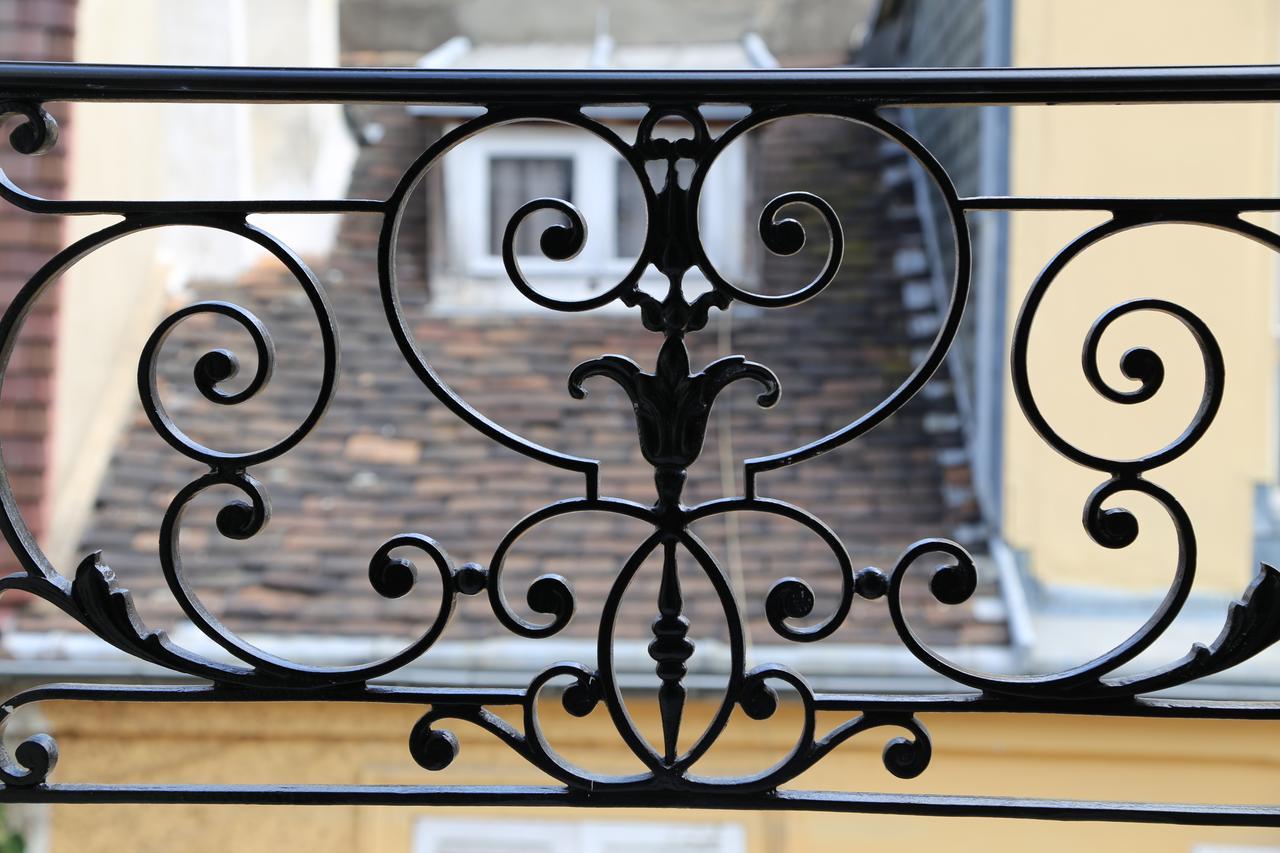 Le Clos De L'olivier Bed & Breakfast Parigi